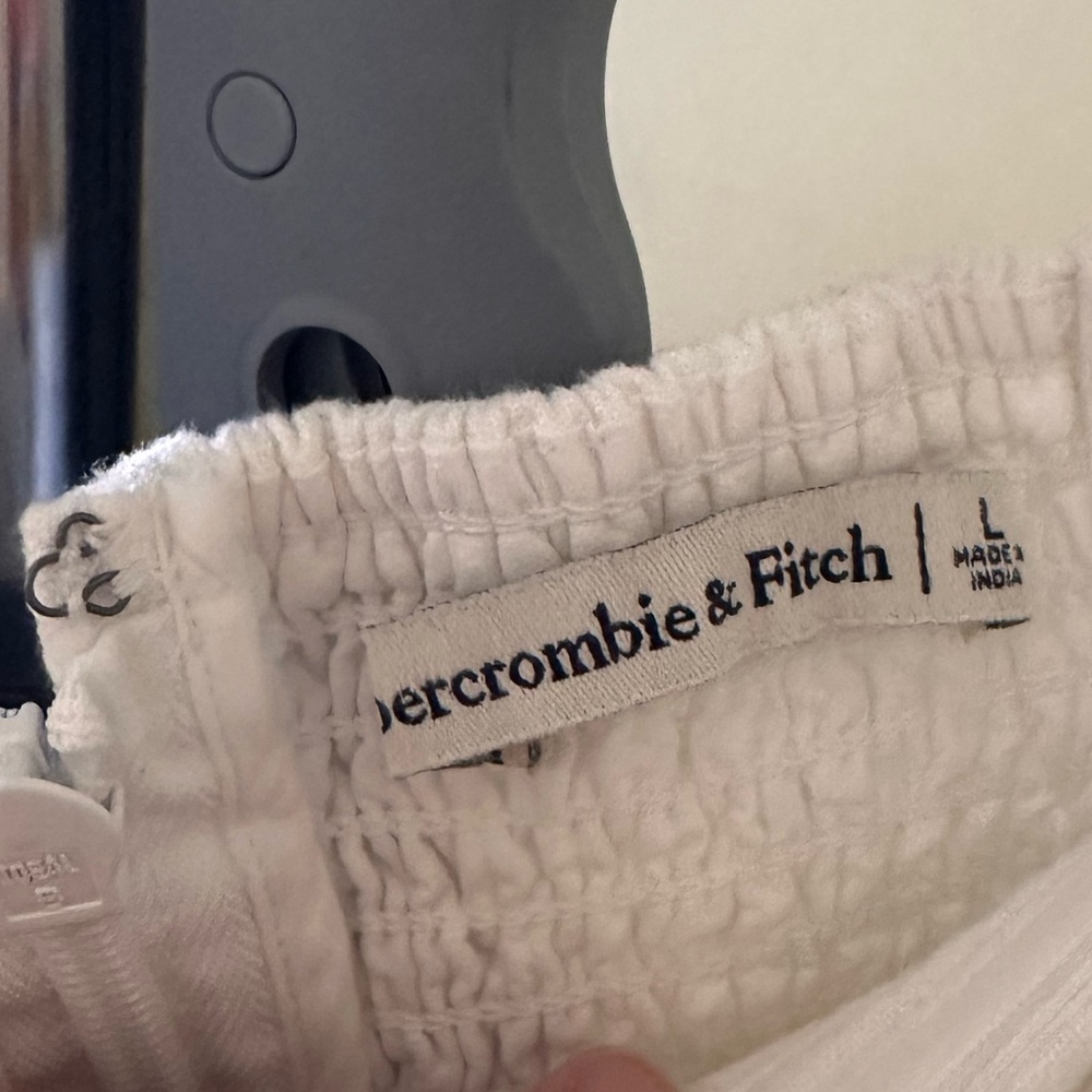 Abercrombie & Fitch White Strapless tie waste skort. Never worn. - Picture 4 of 4